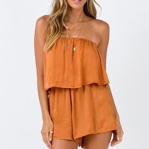 Princess Polly: Spiced honey Strapless Romper